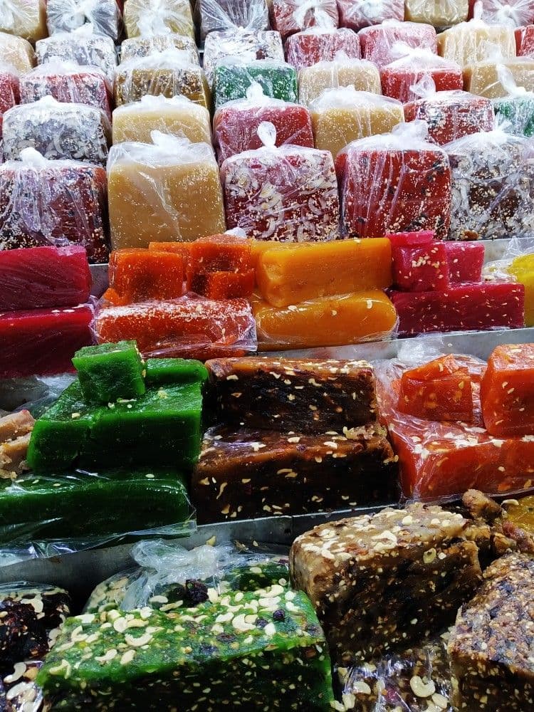 Kozhikodan halwa, the city's iconic sweet from SM Street (Mittai Theruvu)