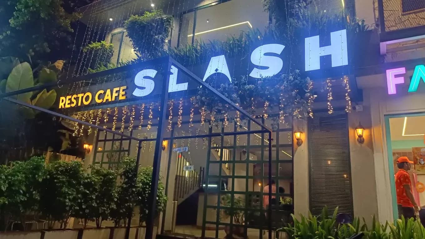 Slash Resto Cafe