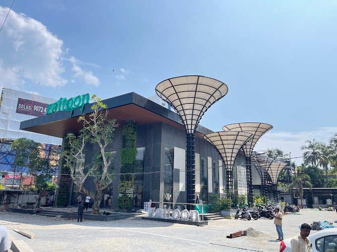 Zaitoon Restaurant & Grill