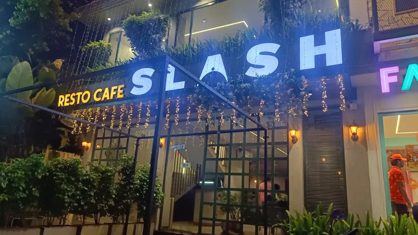 Slash Resto Cafe
